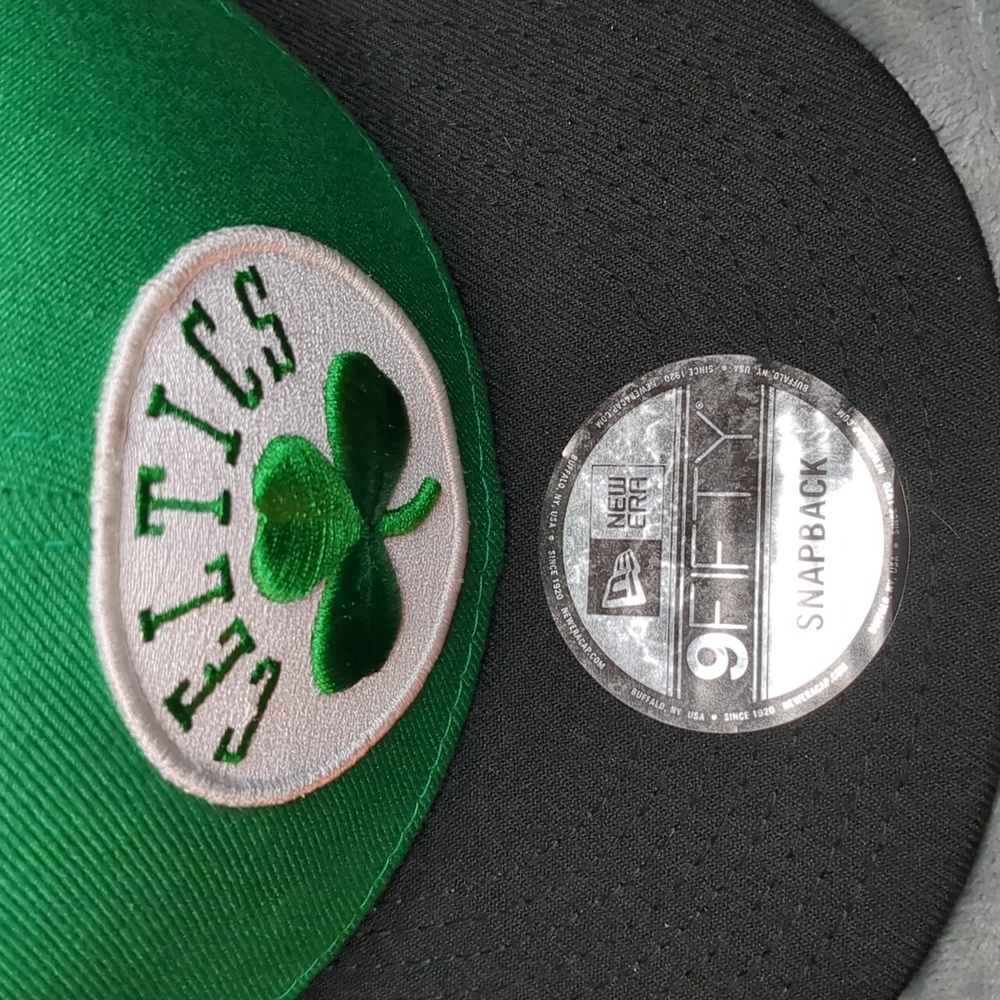 New Era Boston Celtics 2-Tone 9FIFTY adjustable snapback hat.  - Picture 6 of 16